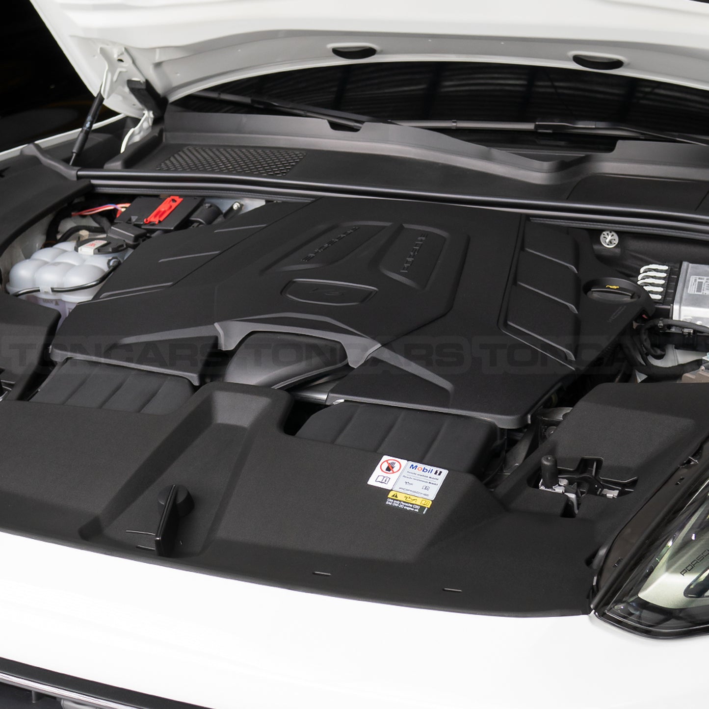 2024 Porsche Cayenne Coupe Pure White