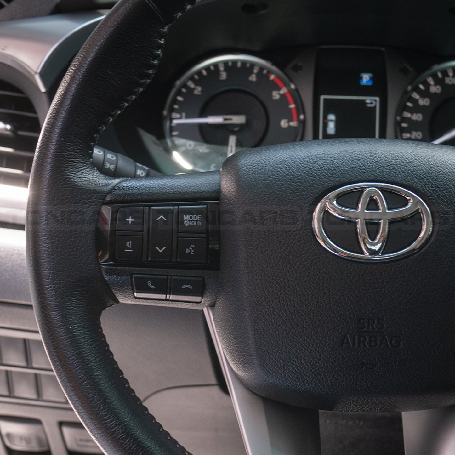 2023 Toyota Hilux 2.4 G 4x2 Super White