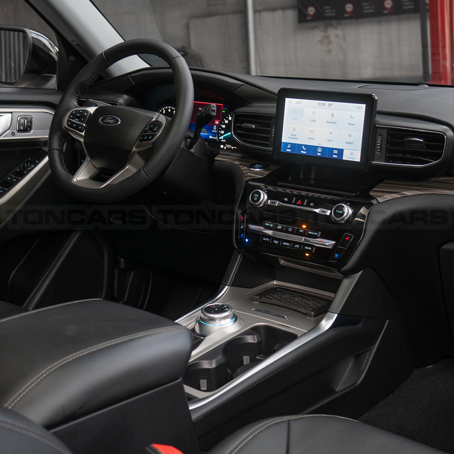 2024 Ford Explorer Limited Star White