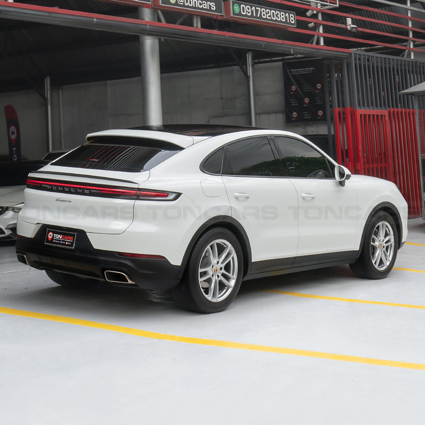 2024 Porsche Cayenne Coupe Pure White