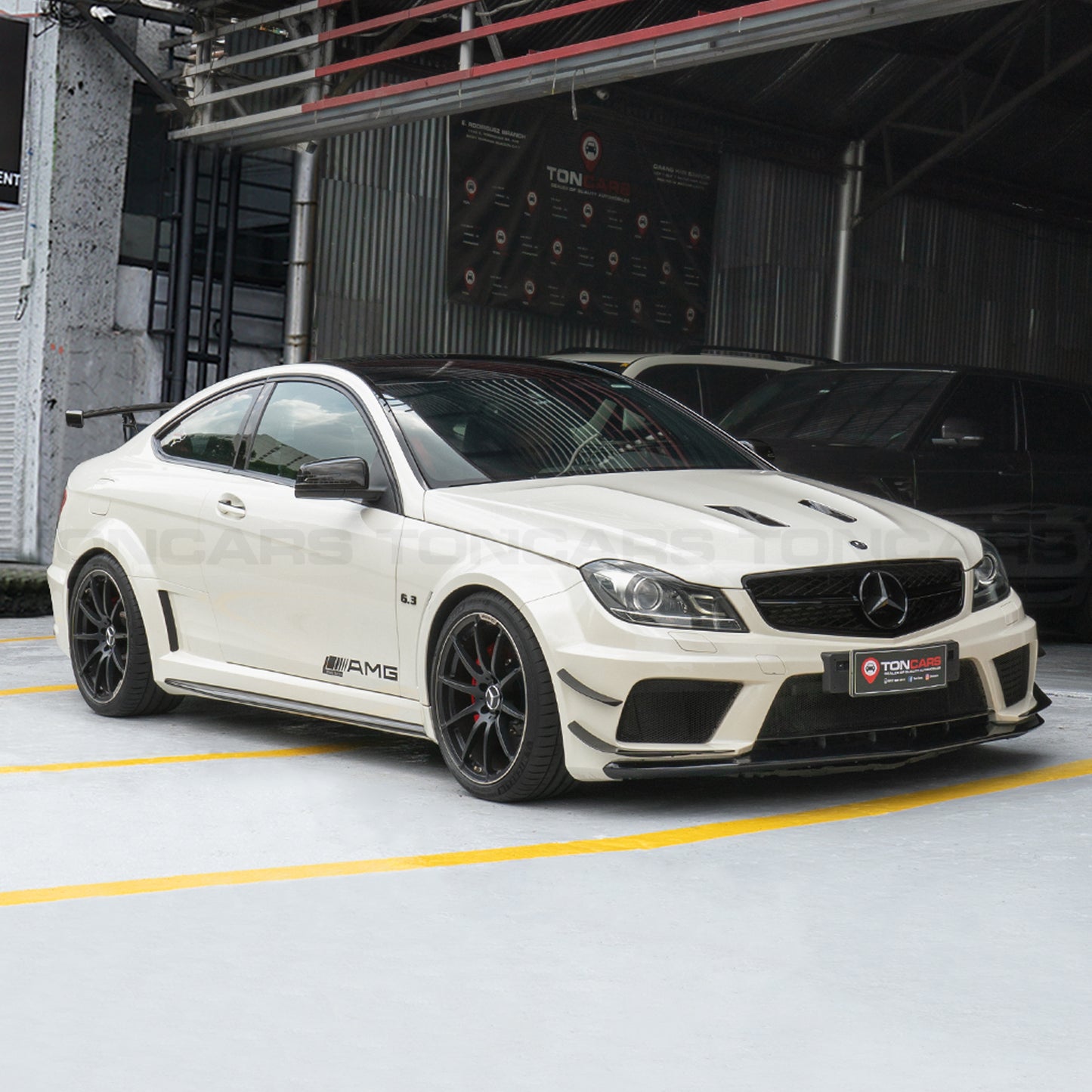 2012 Mercedes Benz C63 AMG Black Series Diamond White Metallic