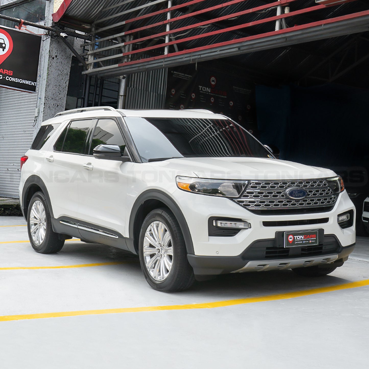 2024 Ford Explorer Limited Star White
