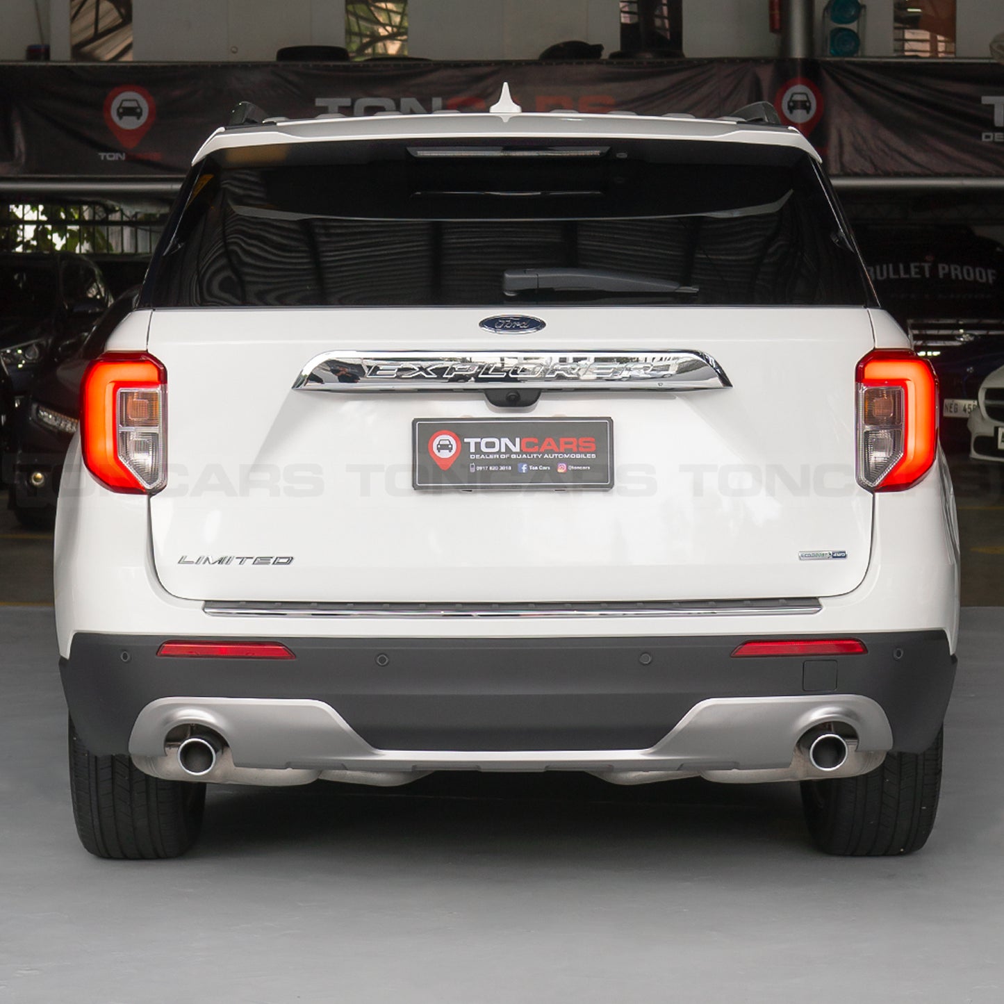 2024 Ford Explorer Limited Star White