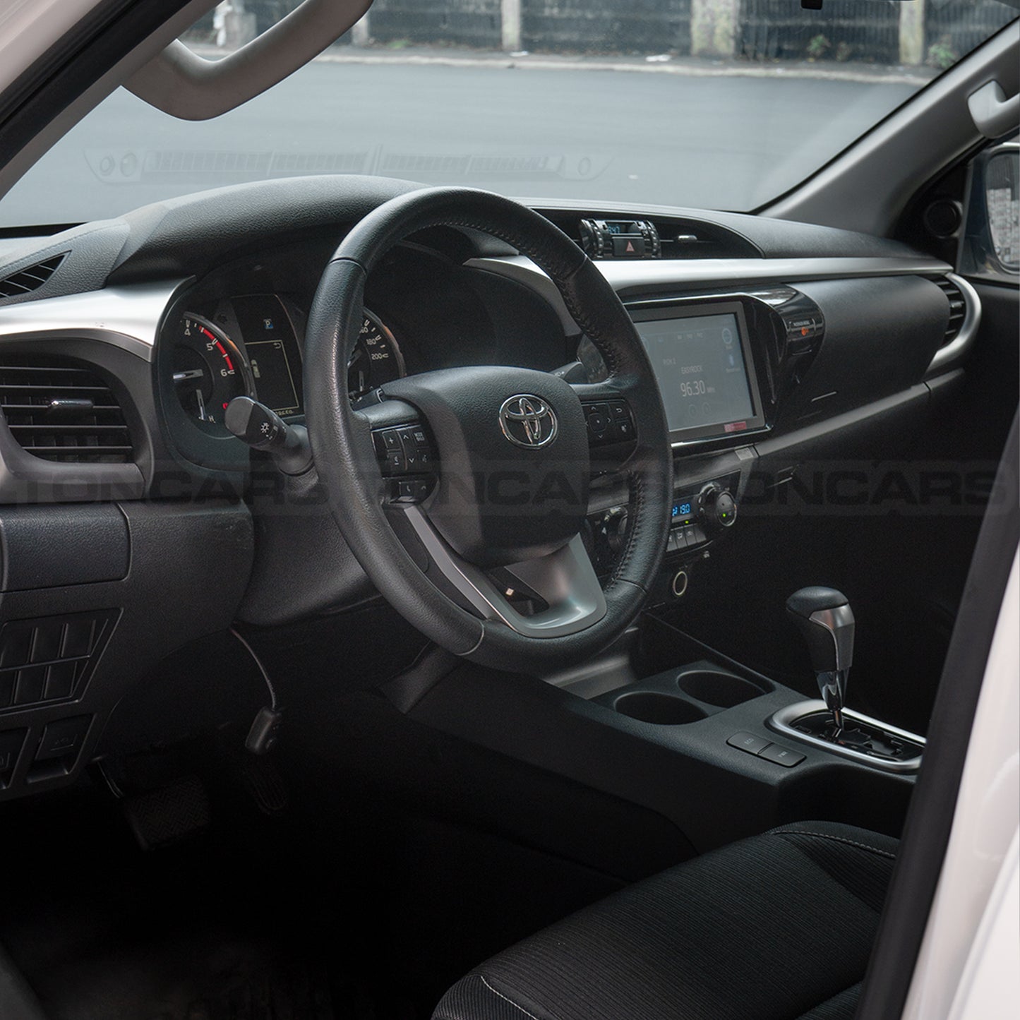 2023 Toyota Hilux 2.4 G 4x2 Super White