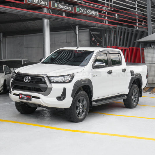2023 Toyota Hilux 2.4 G 4x2 Super White