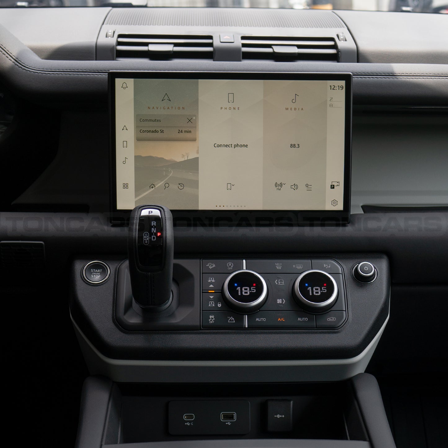 2024 Land Rover Defender 110 S P300 Gondwan Stone