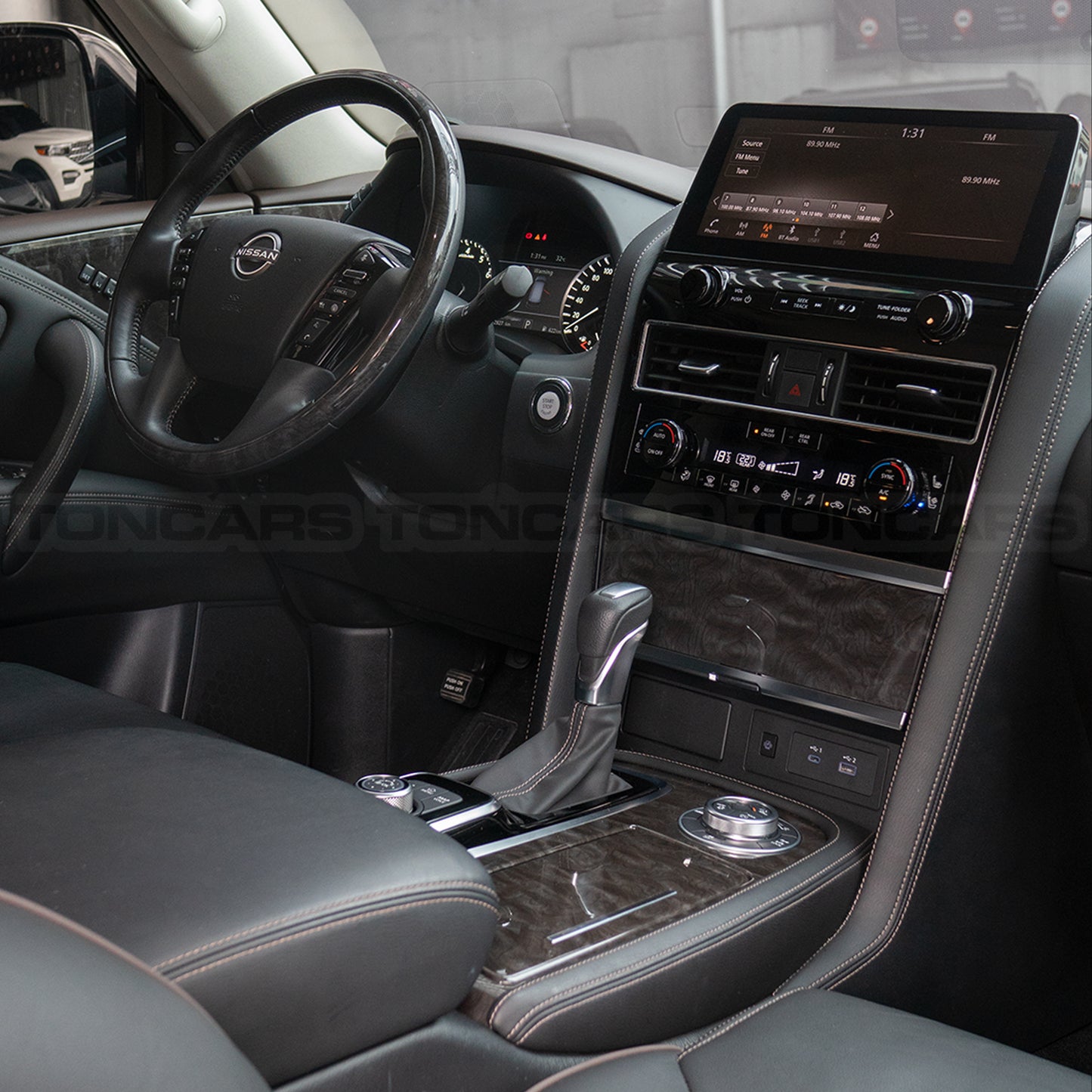 2024 Nissan Patrol Royale LE 4x4 Pearl White