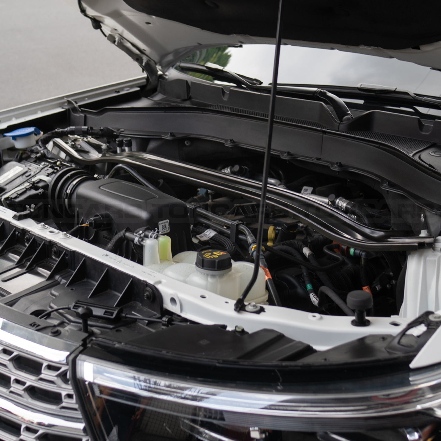 2024 Ford Explorer Limited Star White