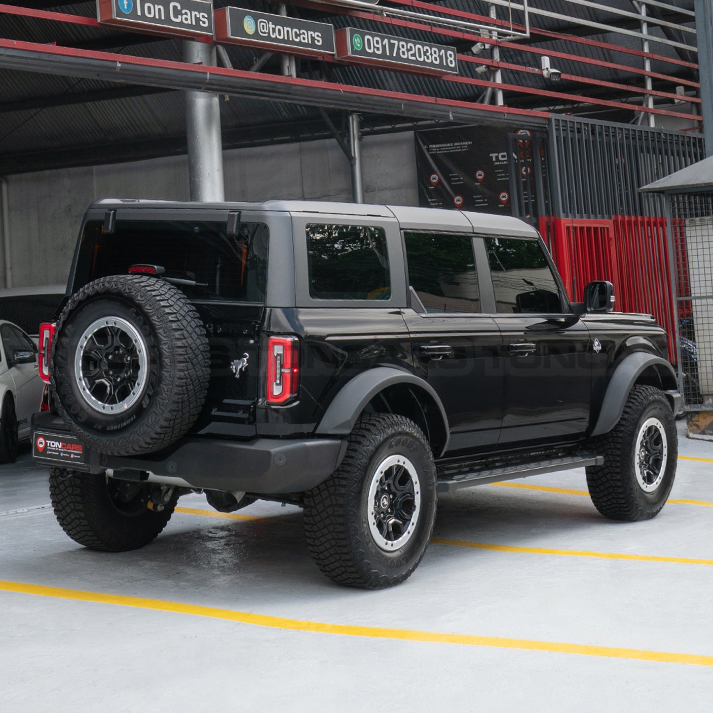 2024 Ford Bronco Outer Banks Sasquatch Shadow Black