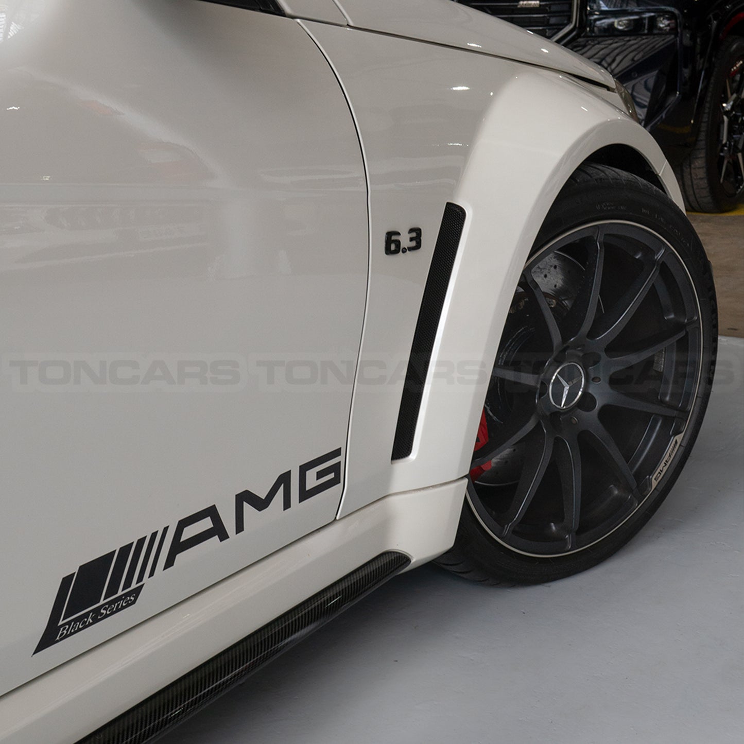 2012 Mercedes Benz C63 AMG Black Series Diamond White Metallic