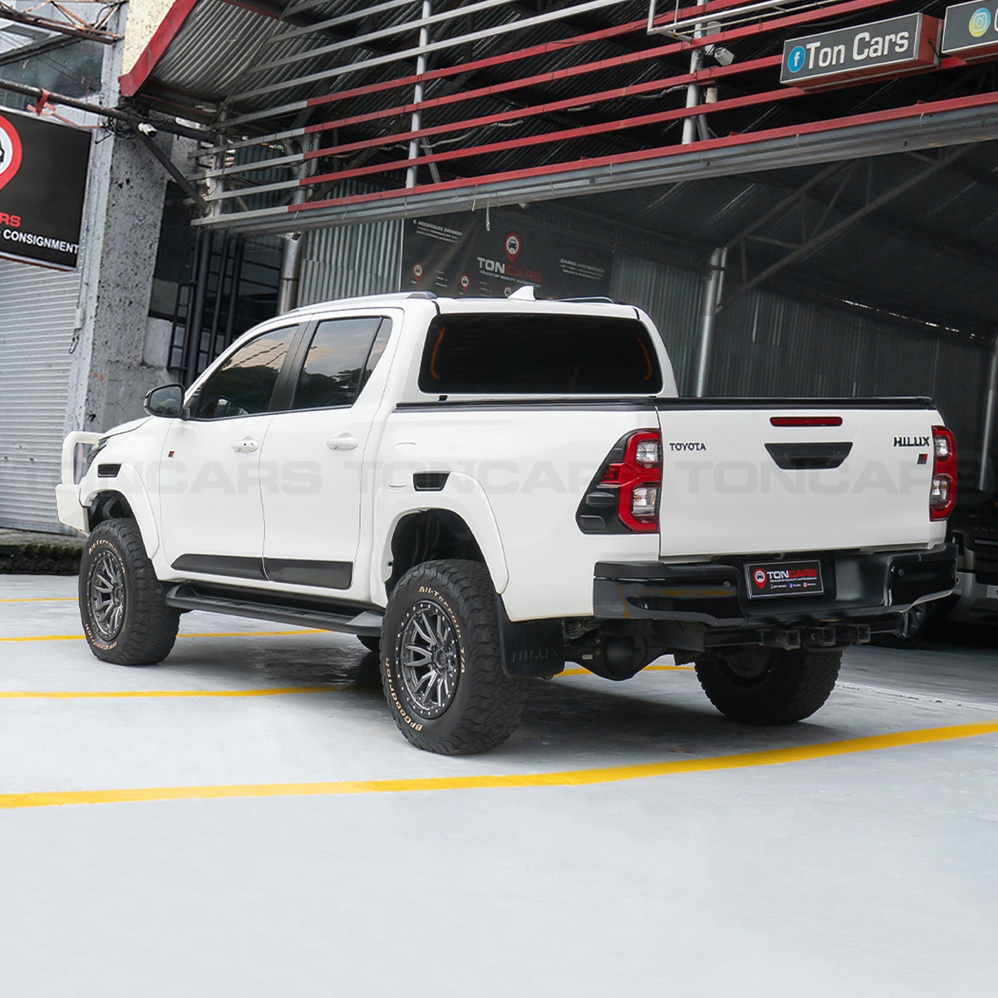 2022 Toyota Hilux GR Sport Super White