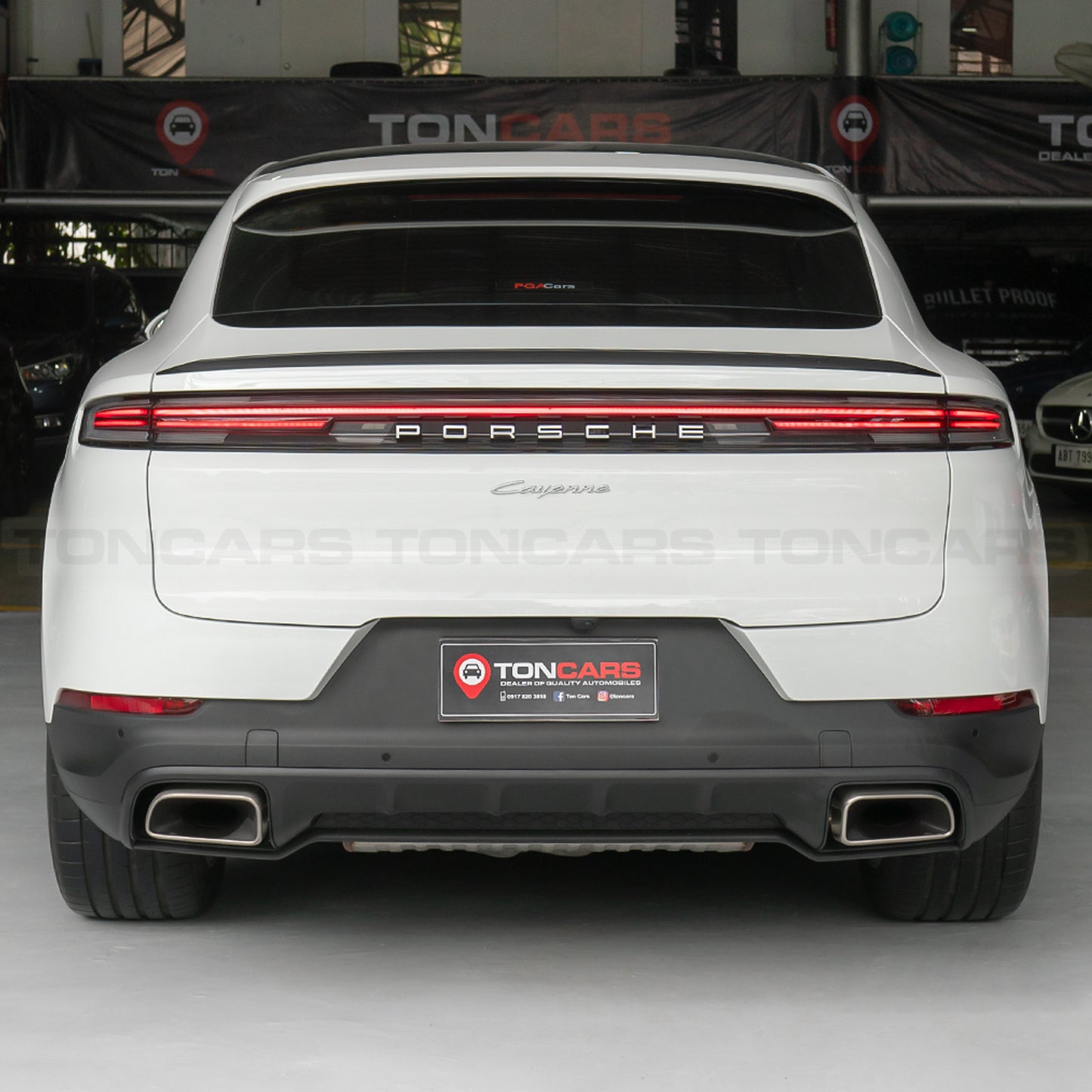 2024 Porsche Cayenne Coupe Pure White