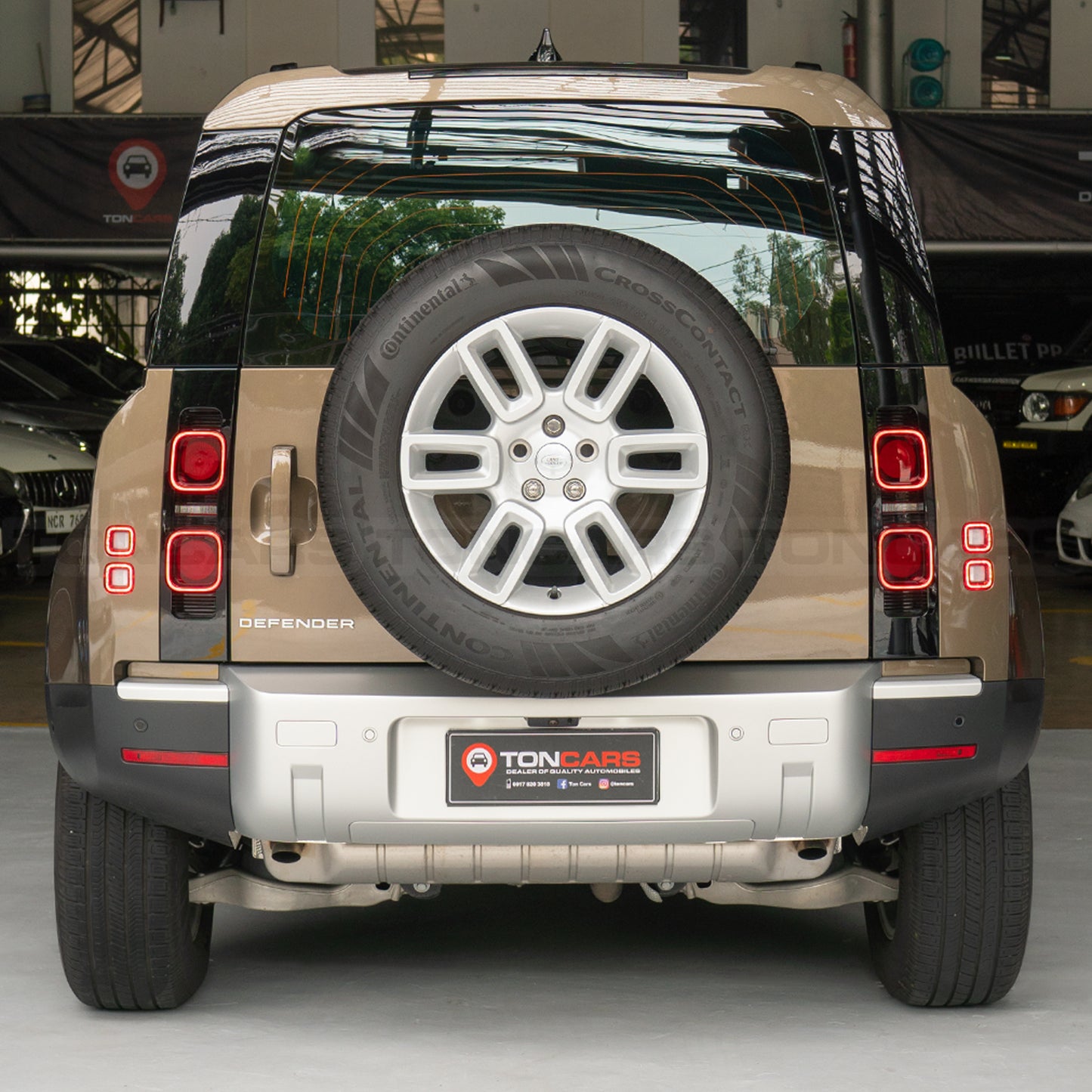 2024 Land Rover Defender 110 S P300 Gondwan Stone
