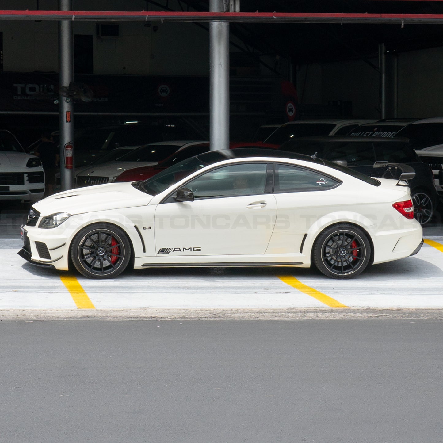 2012 Mercedes Benz C63 AMG Black Series Diamond White Metallic