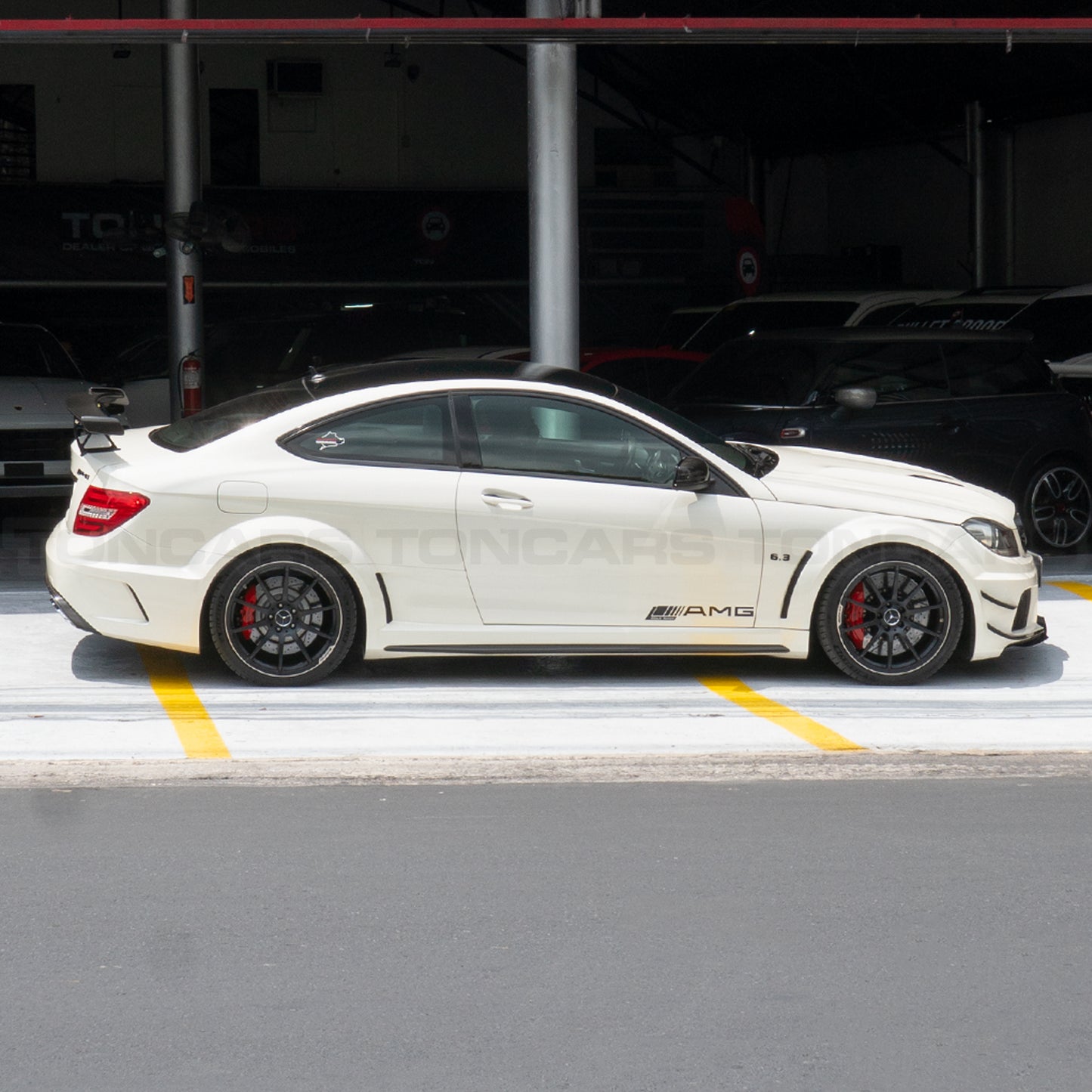 2012 Mercedes Benz C63 AMG Black Series Diamond White Metallic