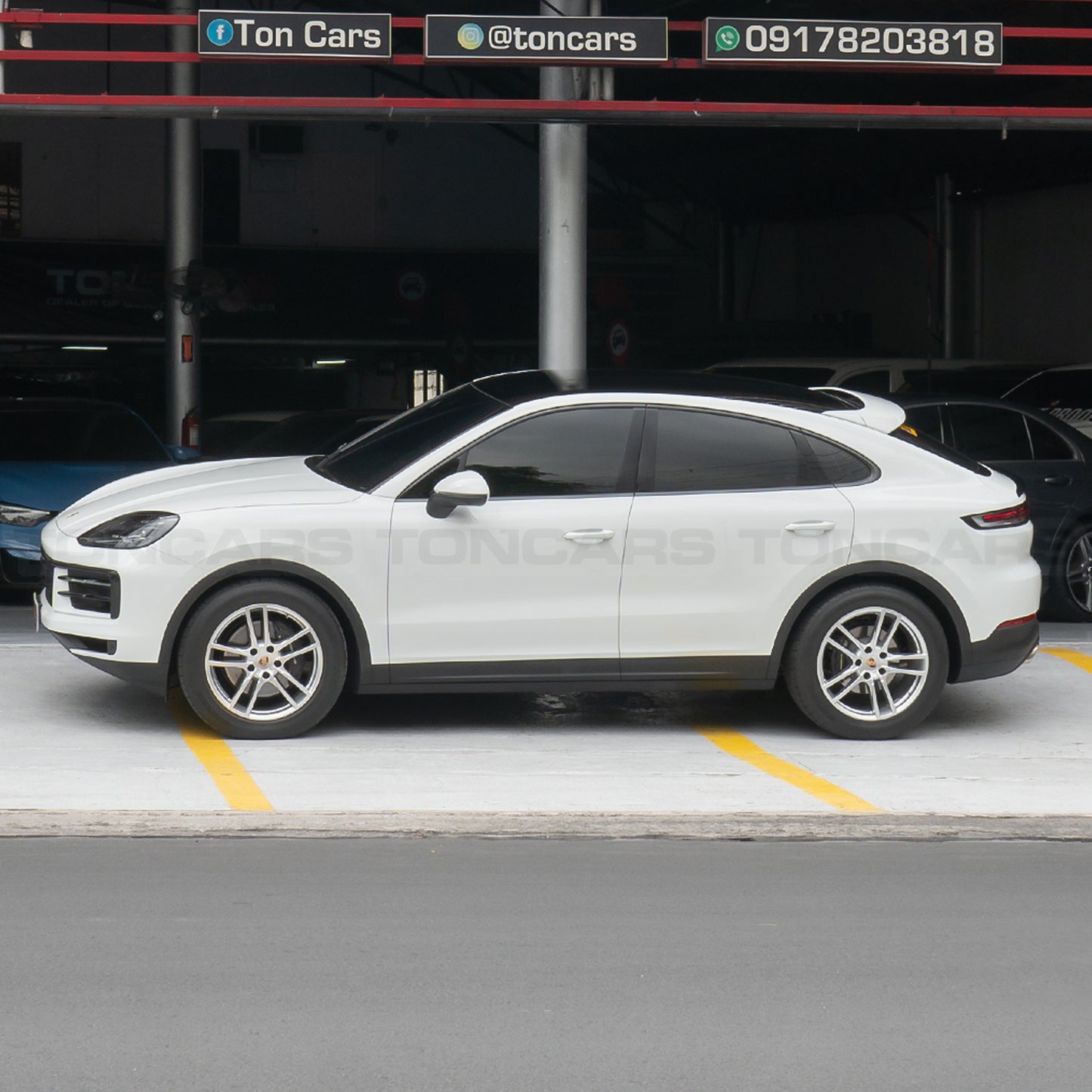 2024 Porsche Cayenne Coupe Pure White