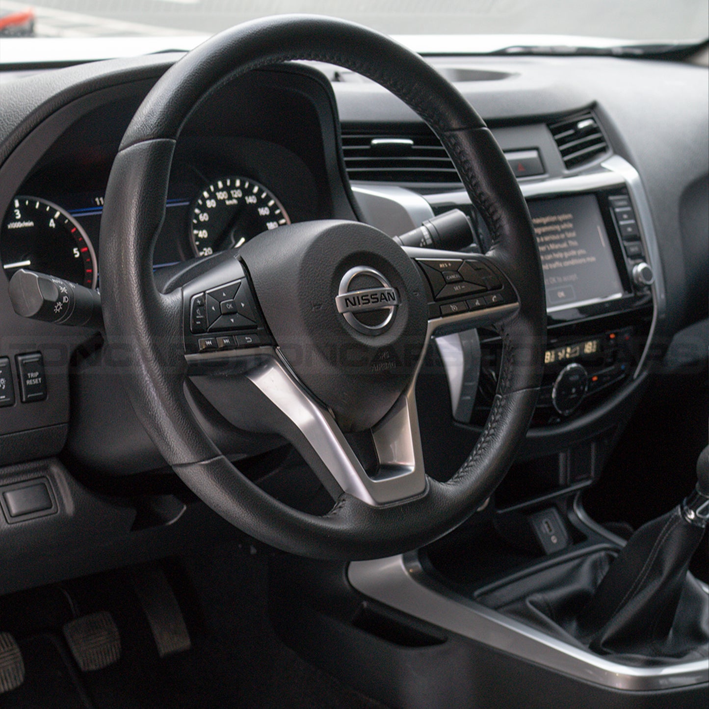 2021 Nissan Navara 2.5L Calibre VE 4x2 Alpine White